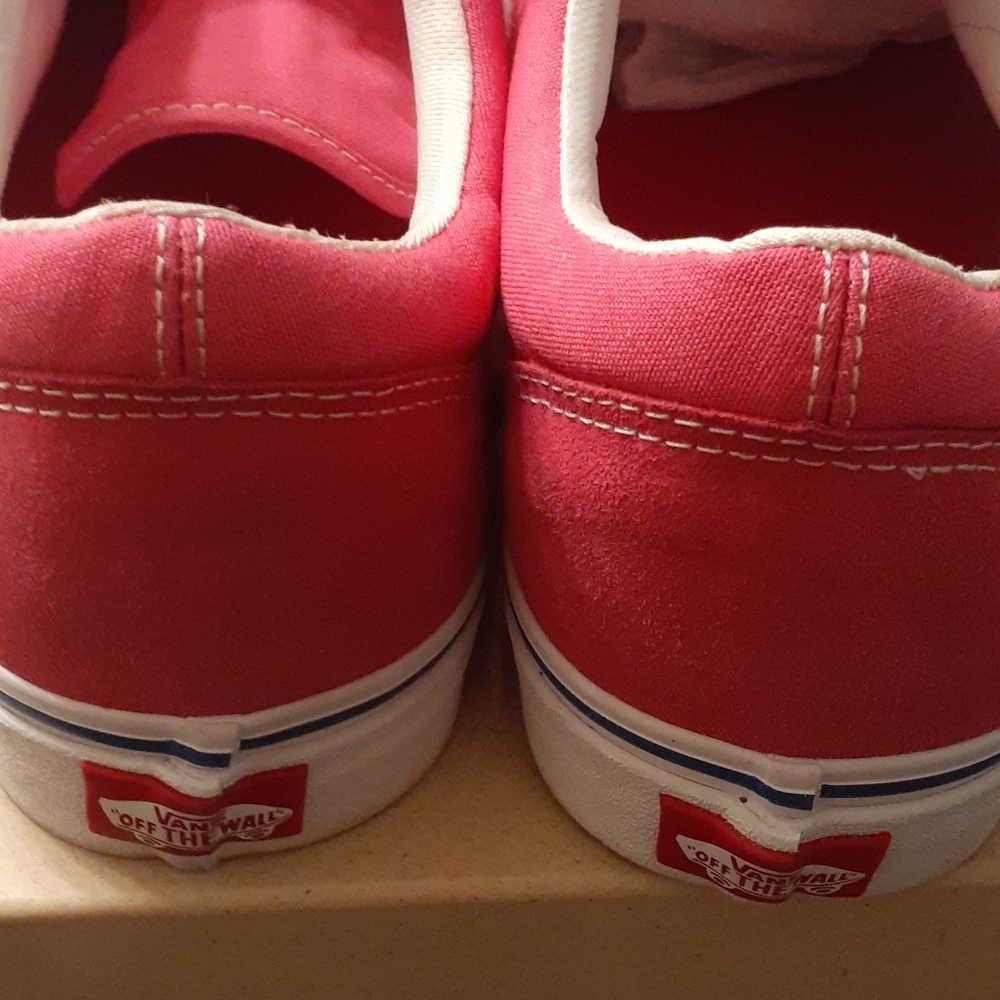 Vans - Picture 3 of 3